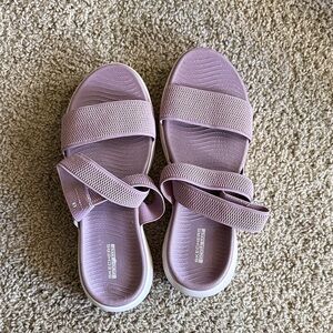 NWOT Sketchers GOGA MAT Sandals